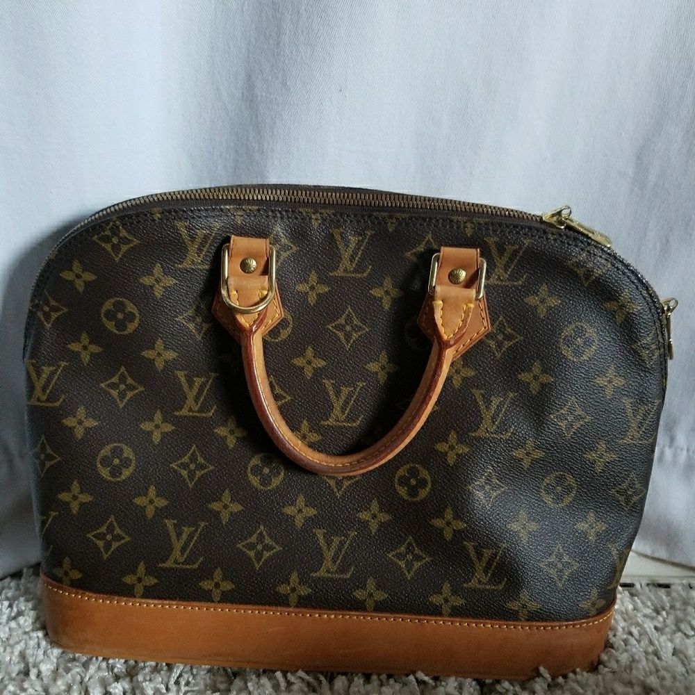 LOUIS VUITTON ALMA